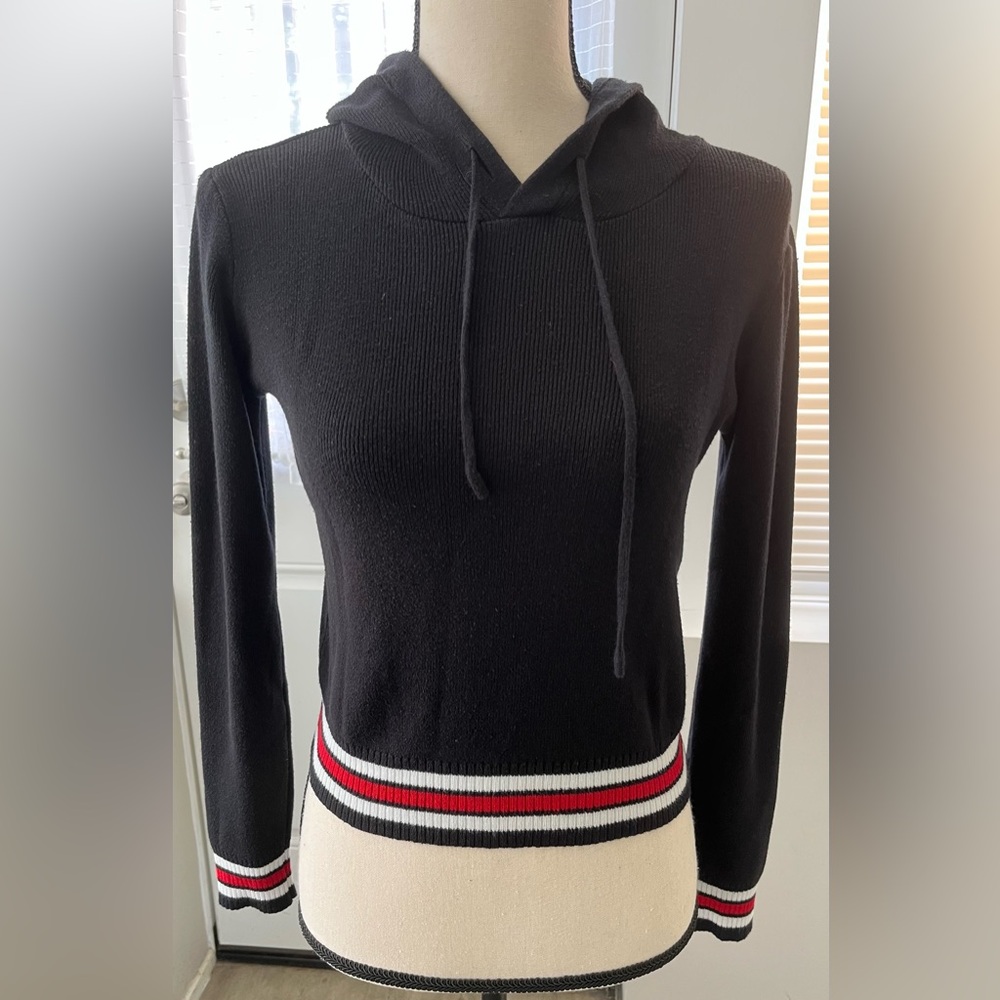 WOMEN’S NAVY PULLOVER SWEATER W/HOOD